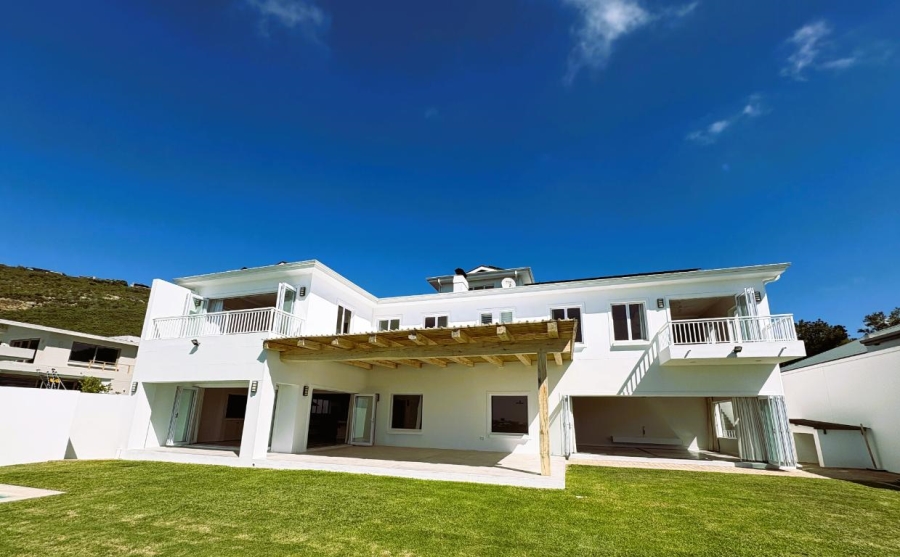 5 Bedroom Property for Sale in Whale Rock Western Cape